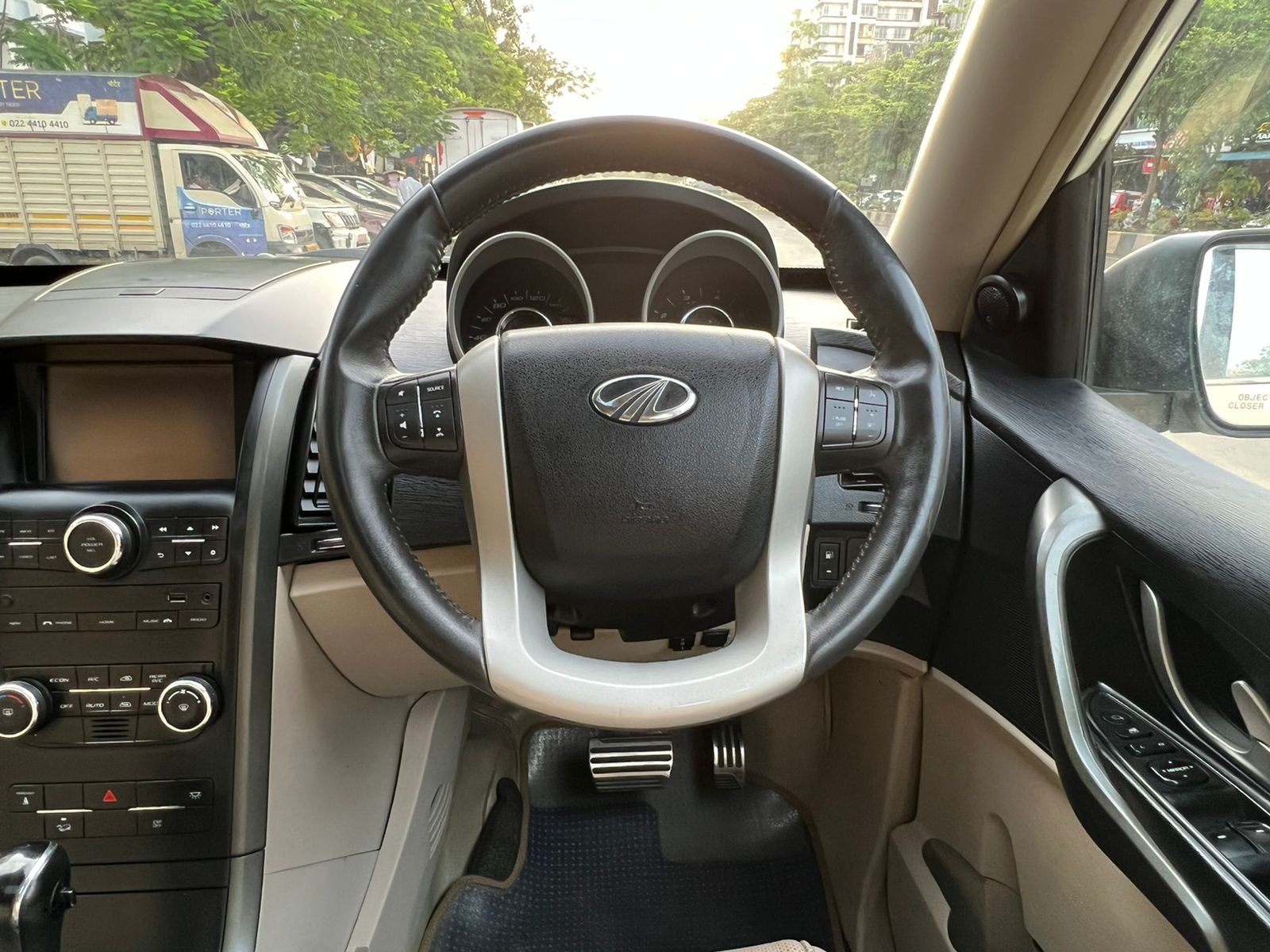 XUV500 image 17 XUV500 image 17