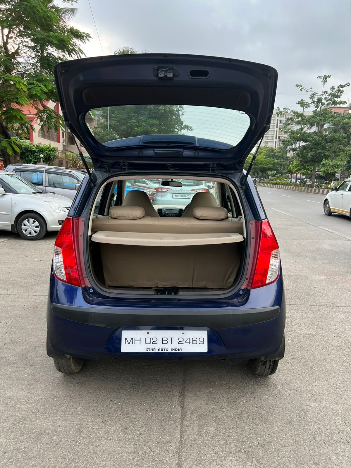 i10 image 9 i10 image 9