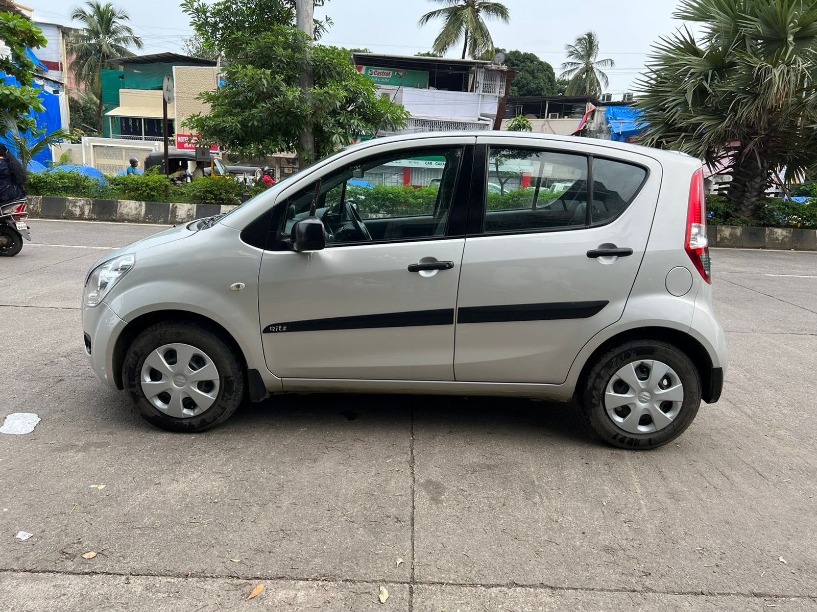 Ritz image 4 Ritz image 4