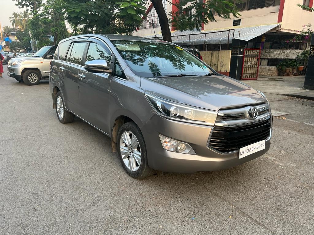 Innova Crysta image 2 Innova Crysta image 2