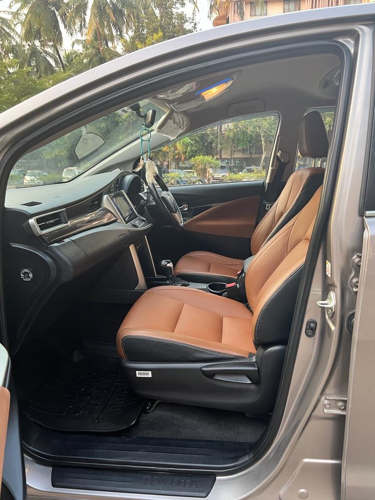 Innova Crysta image 14 Innova Crysta image 14