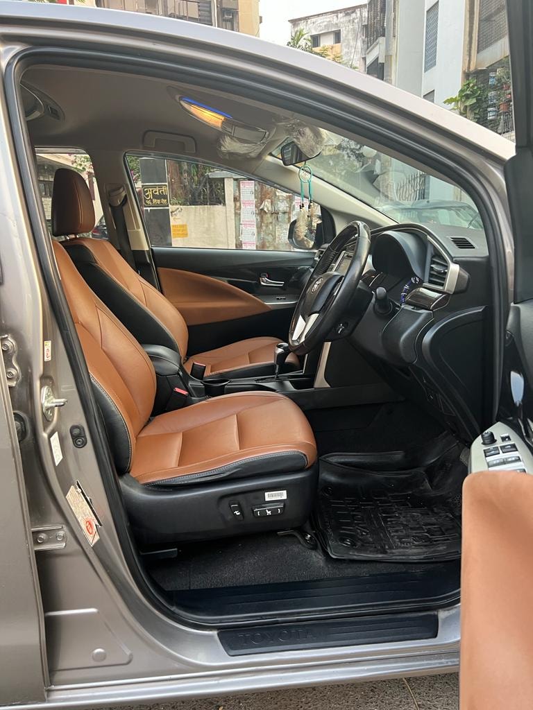 Innova Crysta image 15 Innova Crysta image 15