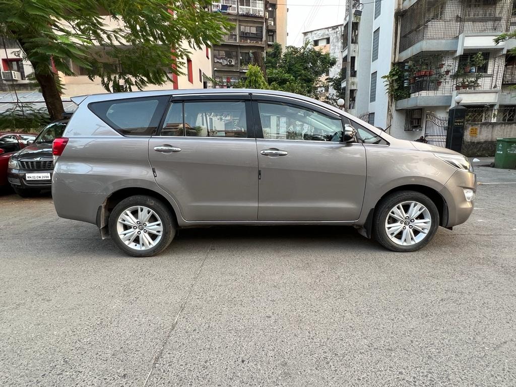 Innova Crysta image 8 Innova Crysta image 8