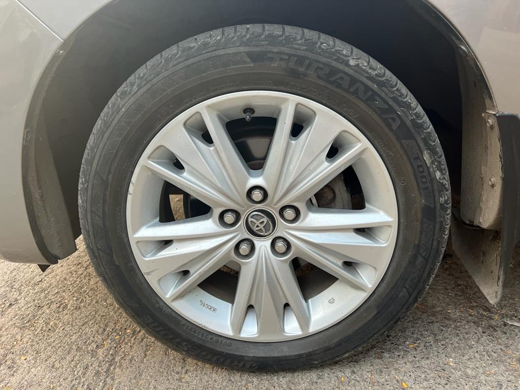 Innova Crysta image 10 Innova Crysta image 10