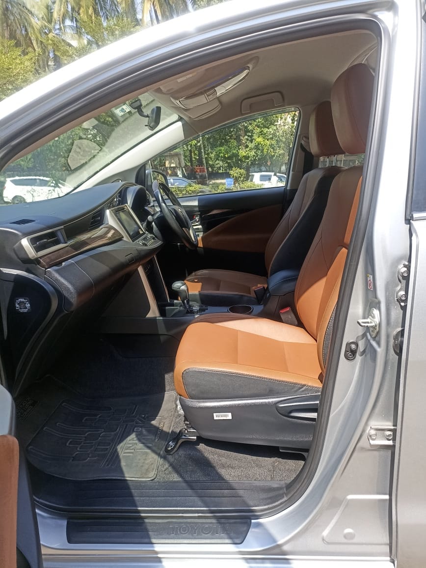 Innova Crysta image 16 Innova Crysta image 16