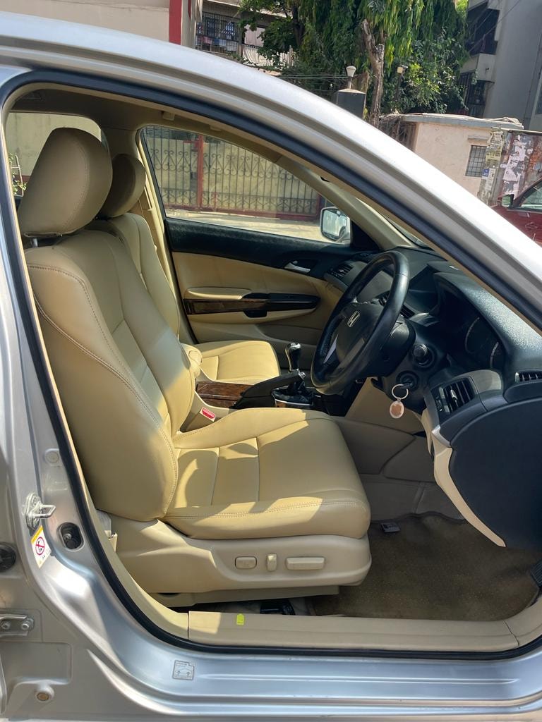 Accord image 14 Accord image 14