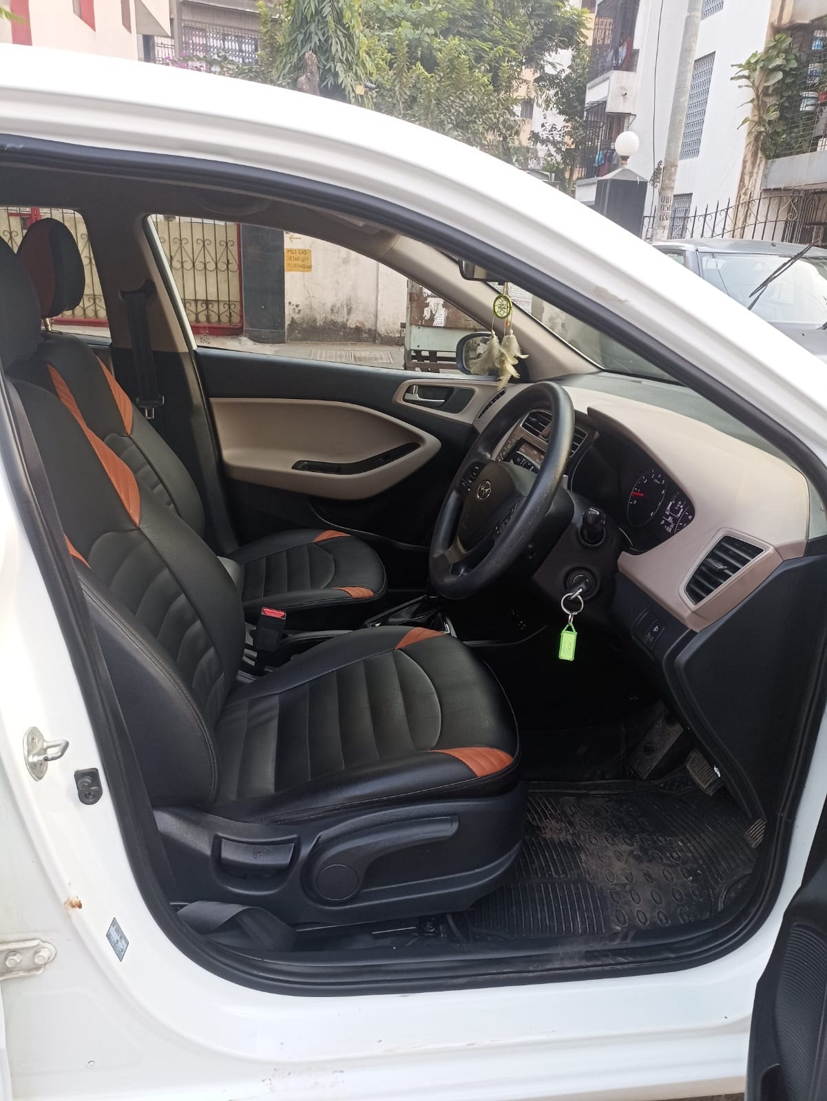 Elite i20 image 16 Elite i20 image 16