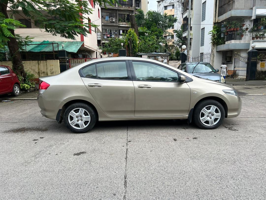 2011 Honda City 1.5 S MT Right Side View 