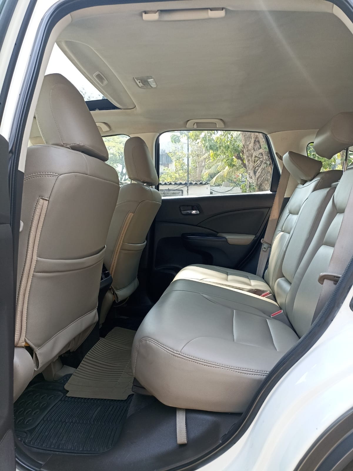 CR-V image 15 CR-V image 15