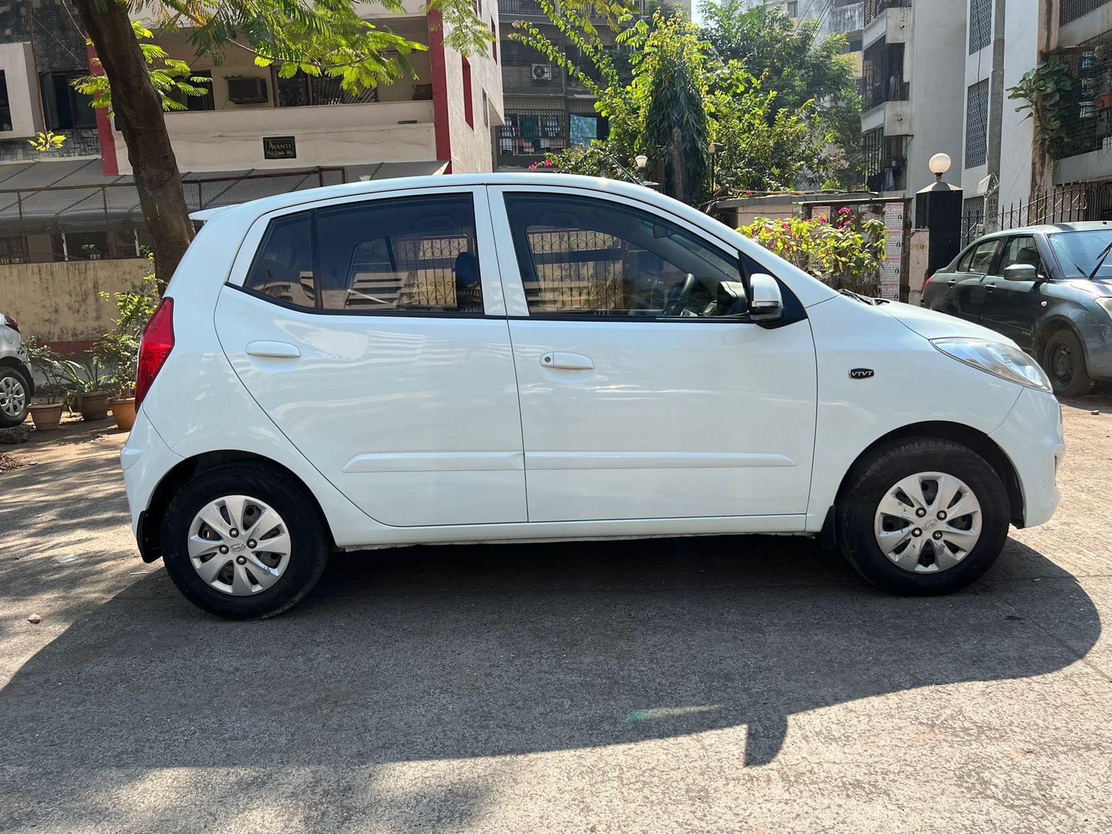 i10 image 6 i10 image 6