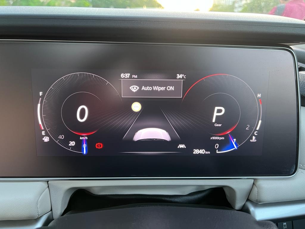 XUV700 image 11 XUV700 image 11