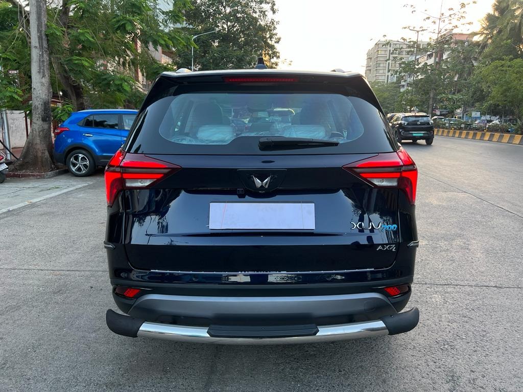 XUV700 image 4 XUV700 image 4