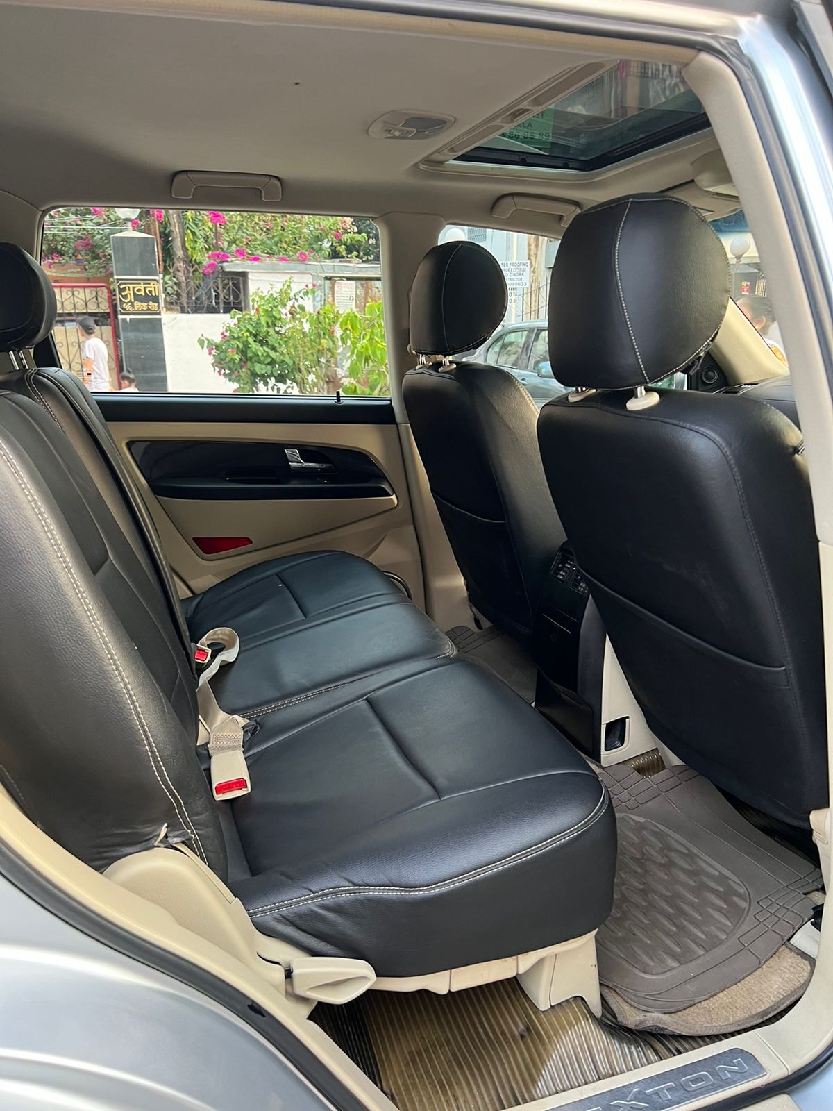 Rexton W image 17 Rexton W image 17