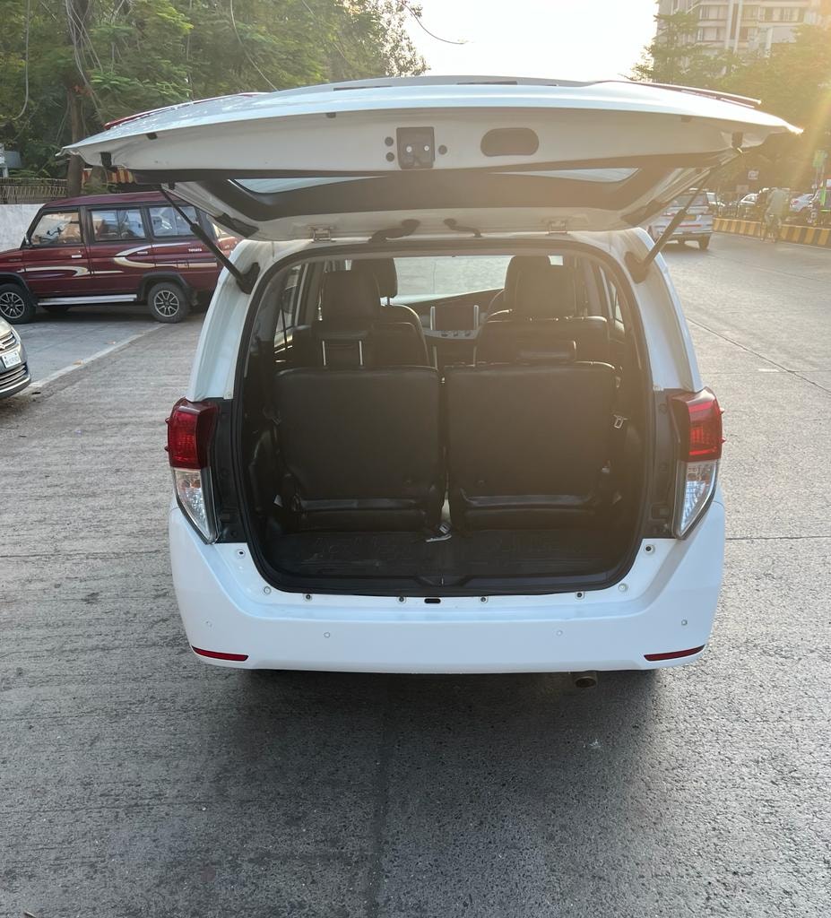 Innova Crysta image 10 Innova Crysta image 10