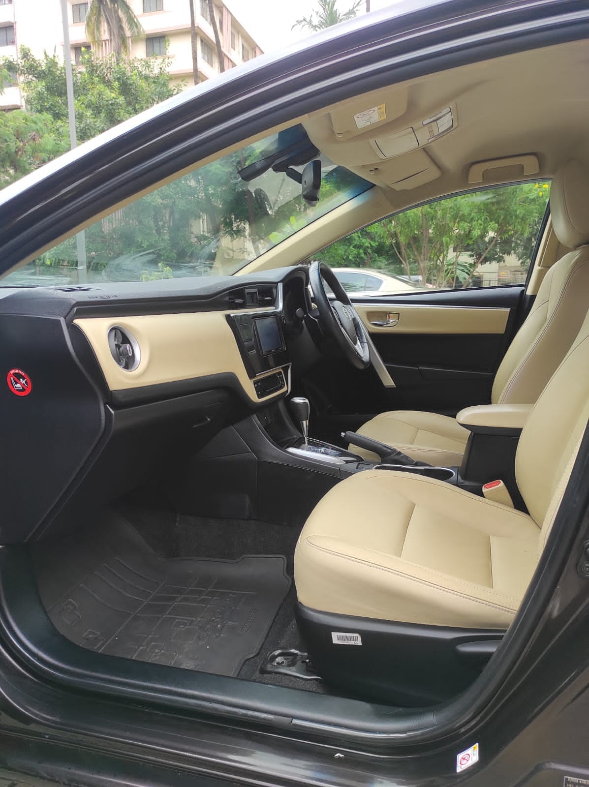 Corolla Altis image 14 Corolla Altis image 14