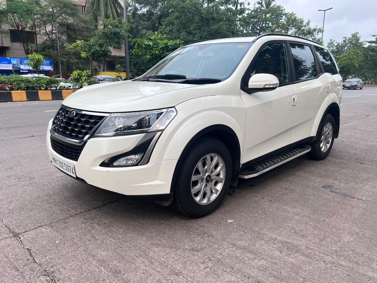 2019 Mahindra XUV500 W7 BS IV