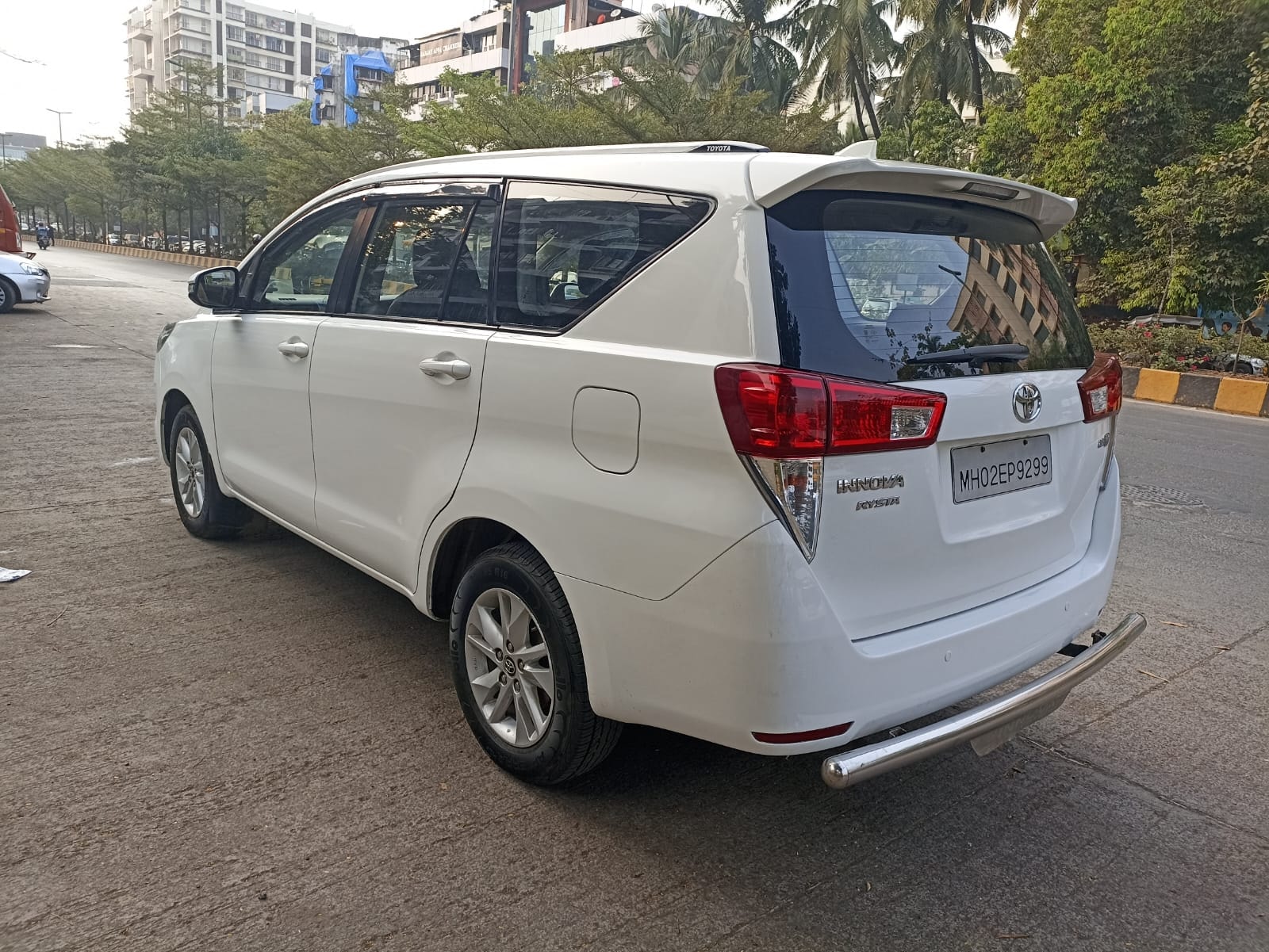 Innova Crysta image 3 Innova Crysta image 3