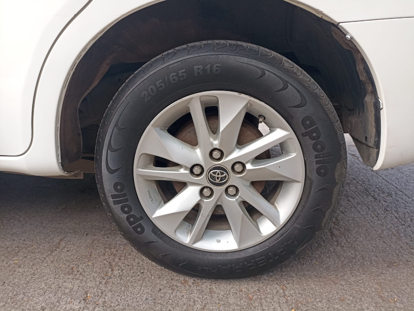 Innova Crysta image 9 Innova Crysta image 9