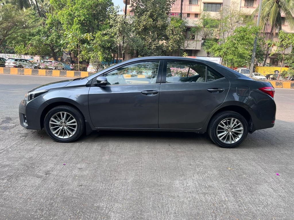 Corolla Altis image 2 Corolla Altis image 2