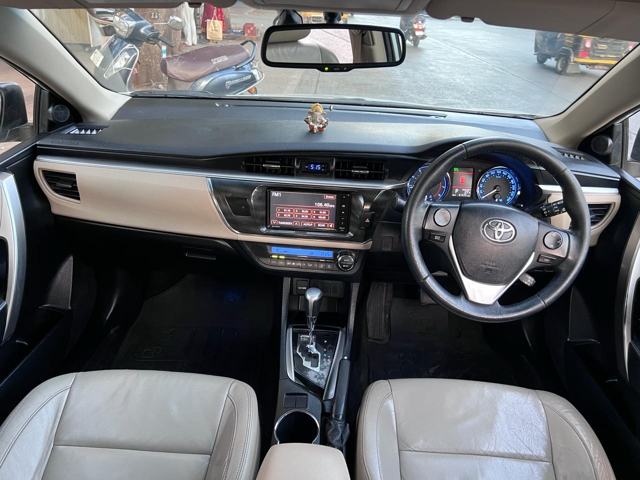 Corolla Altis image 12 Corolla Altis image 12
