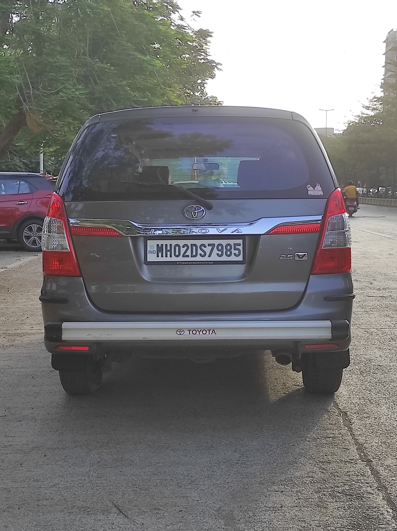 Innova image 4 Innova image 4