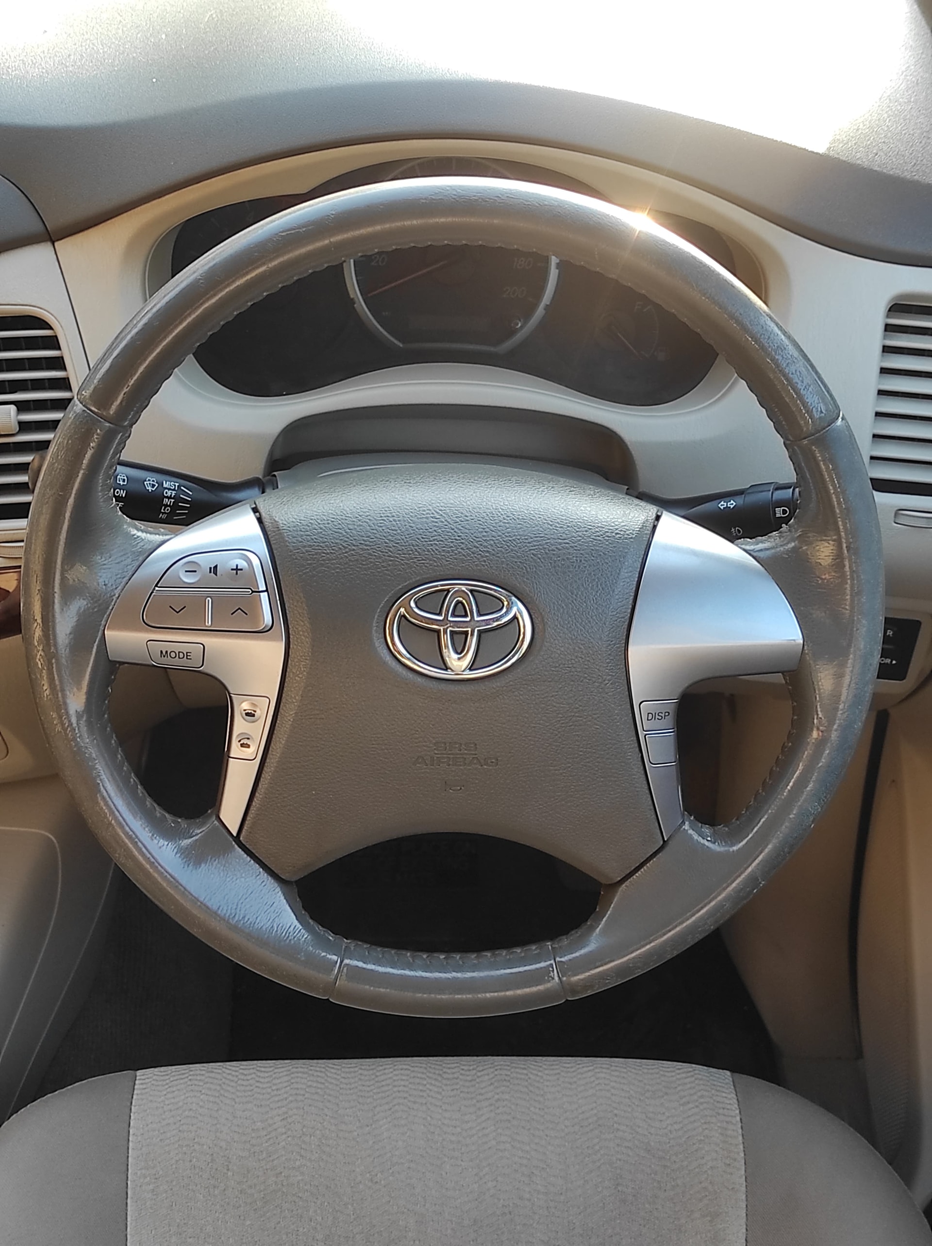 Innova image 13 Innova image 13