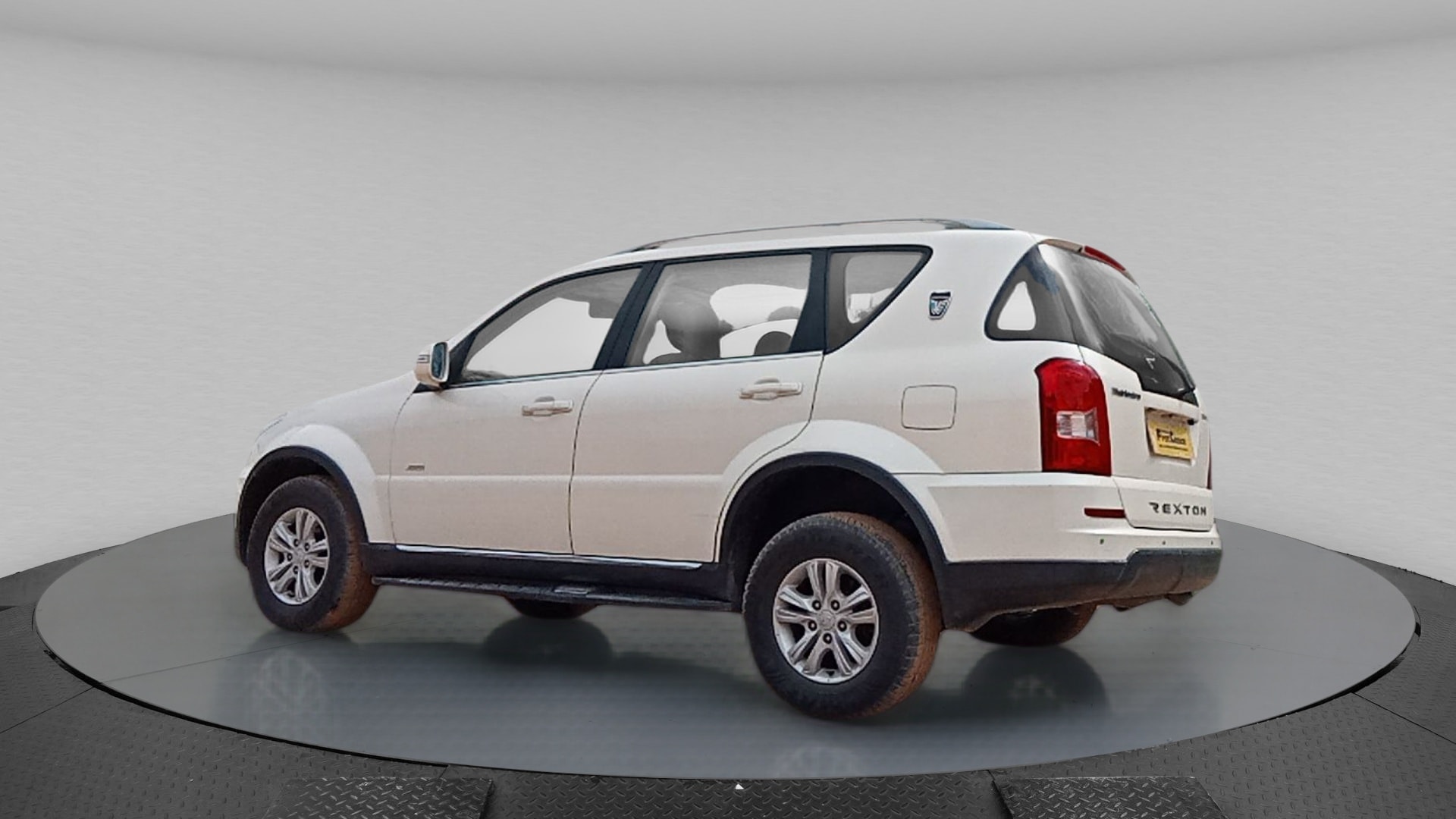 Rexton W image 3 Rexton W image 3