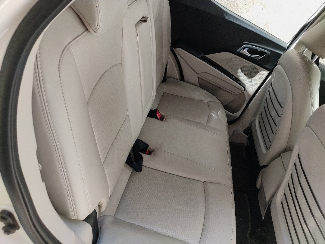 XUV300 image 9 XUV300 image 9