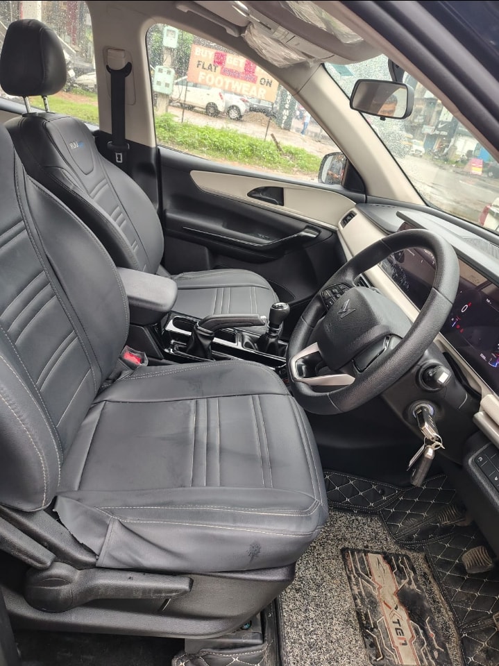 Used 2022 Mahindra XUV700 Used 2022 Mahindra XUV700