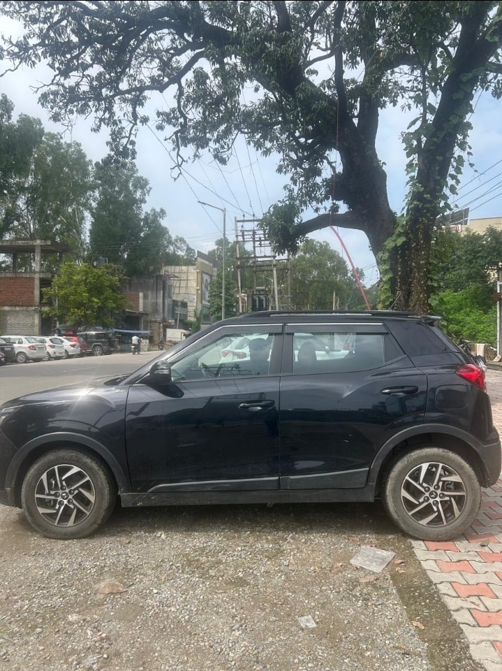 Used 2023 Mahindra XUV300 Used 2023 Mahindra XUV300