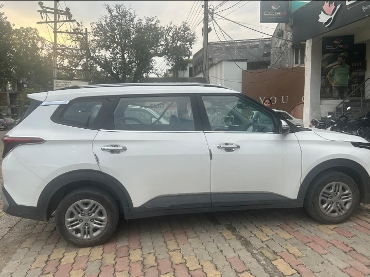 Used 2024 Kia Carens Used 2024 Kia Carens