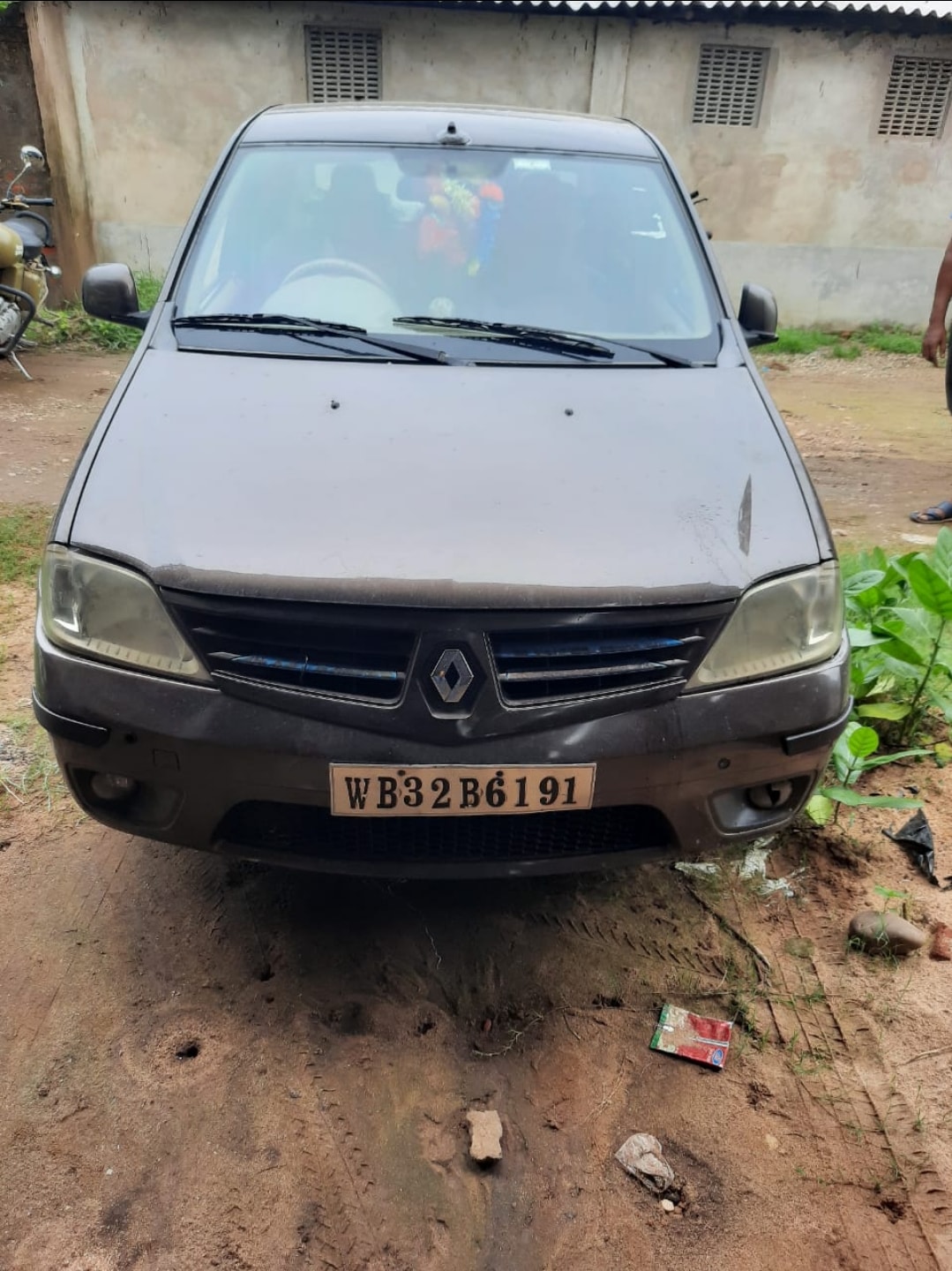 Used 2011 Mahindra Renault Logan Used 2011 Mahindra Renault Logan