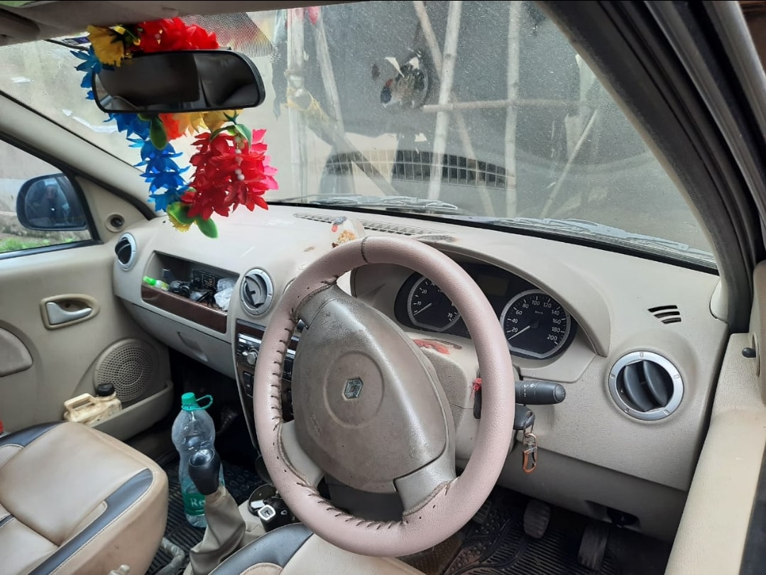 Used 2011 Mahindra Renault Logan Used 2011 Mahindra Renault Logan