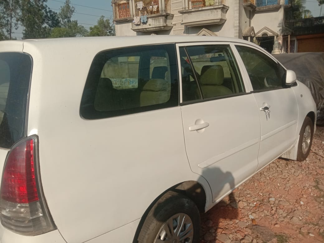 Innova image 5 Innova image 5