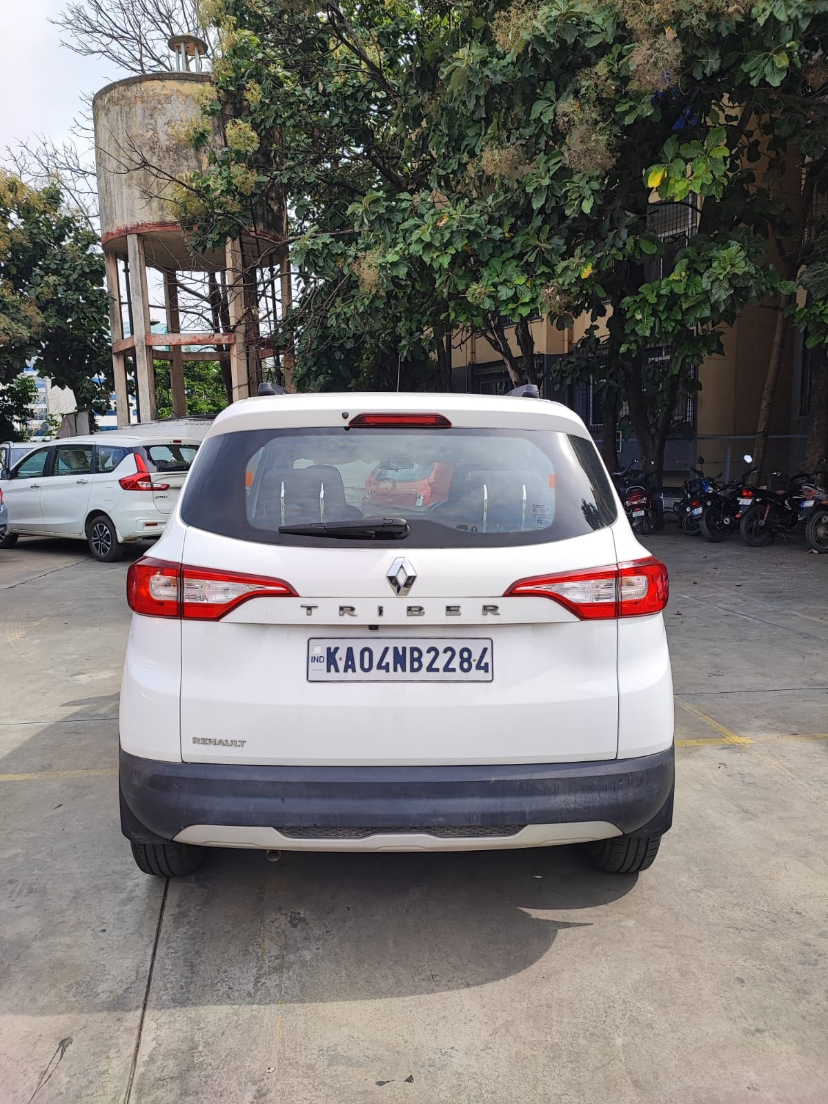 Used 2022 Renault Triber Used 2022 Renault Triber