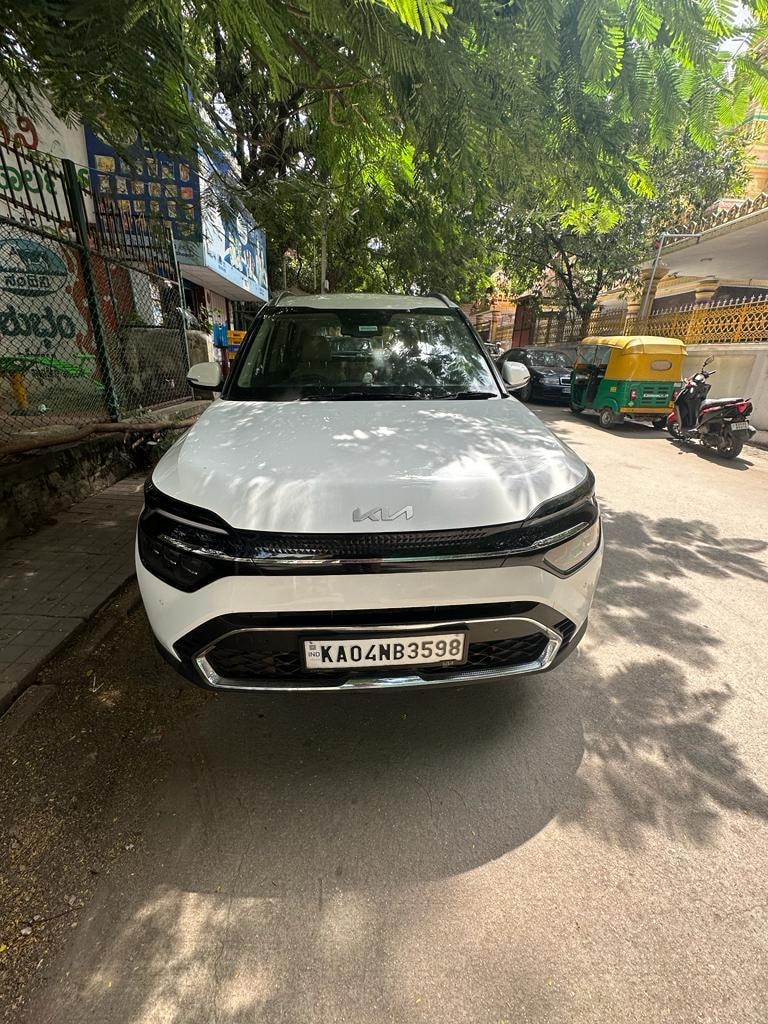 Used 2022 Kia Carens Used 2022 Kia Carens