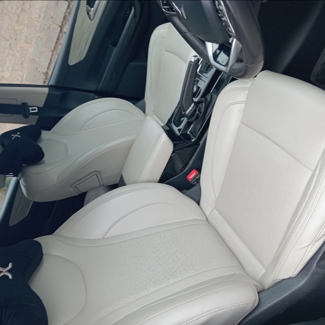 XUV700 image 14 XUV700 image 14