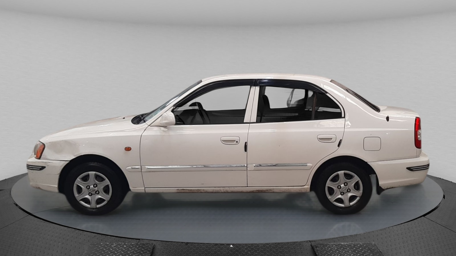 Accent image 2 Accent image 2