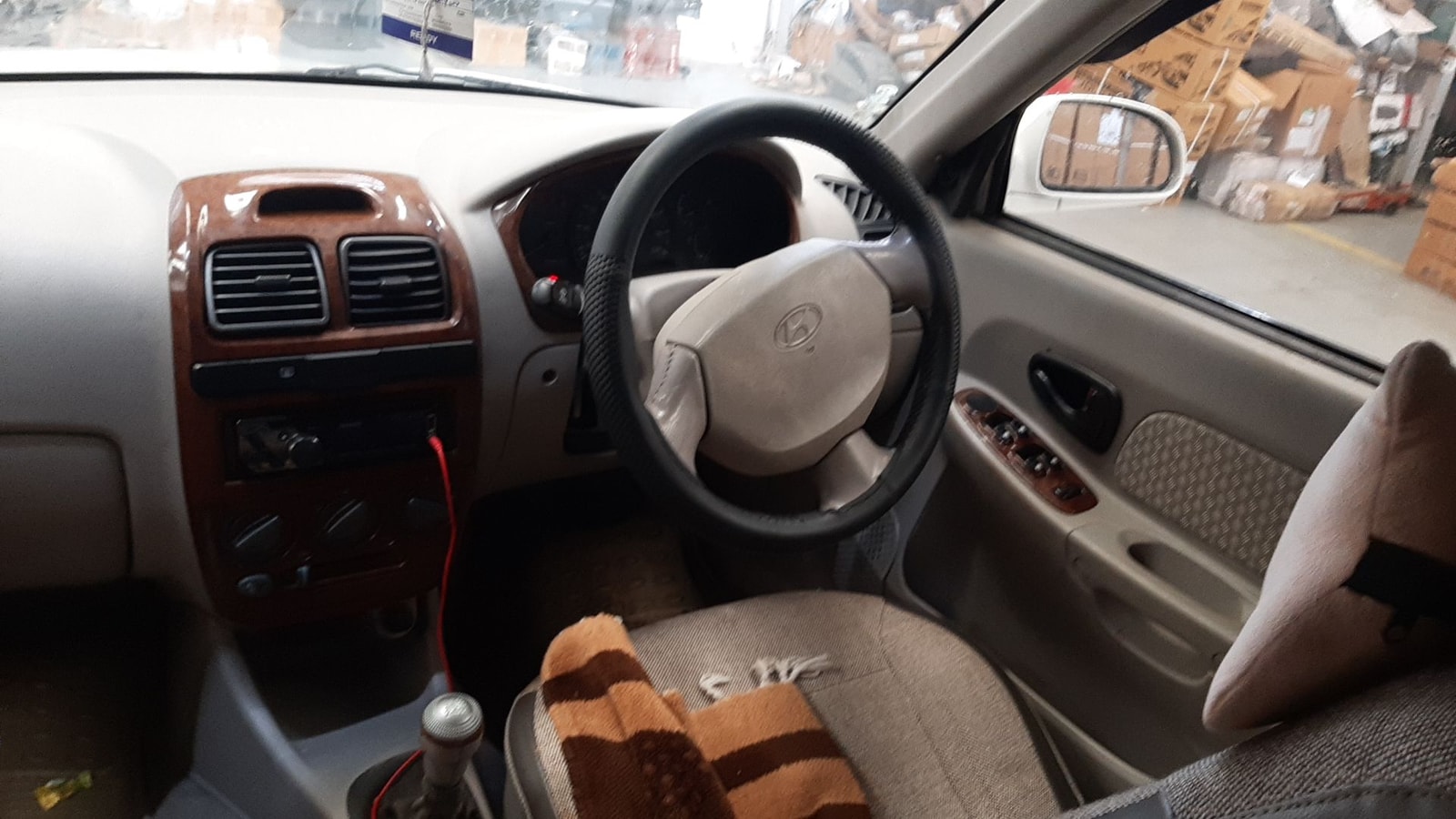 Accent image 18 Accent image 18