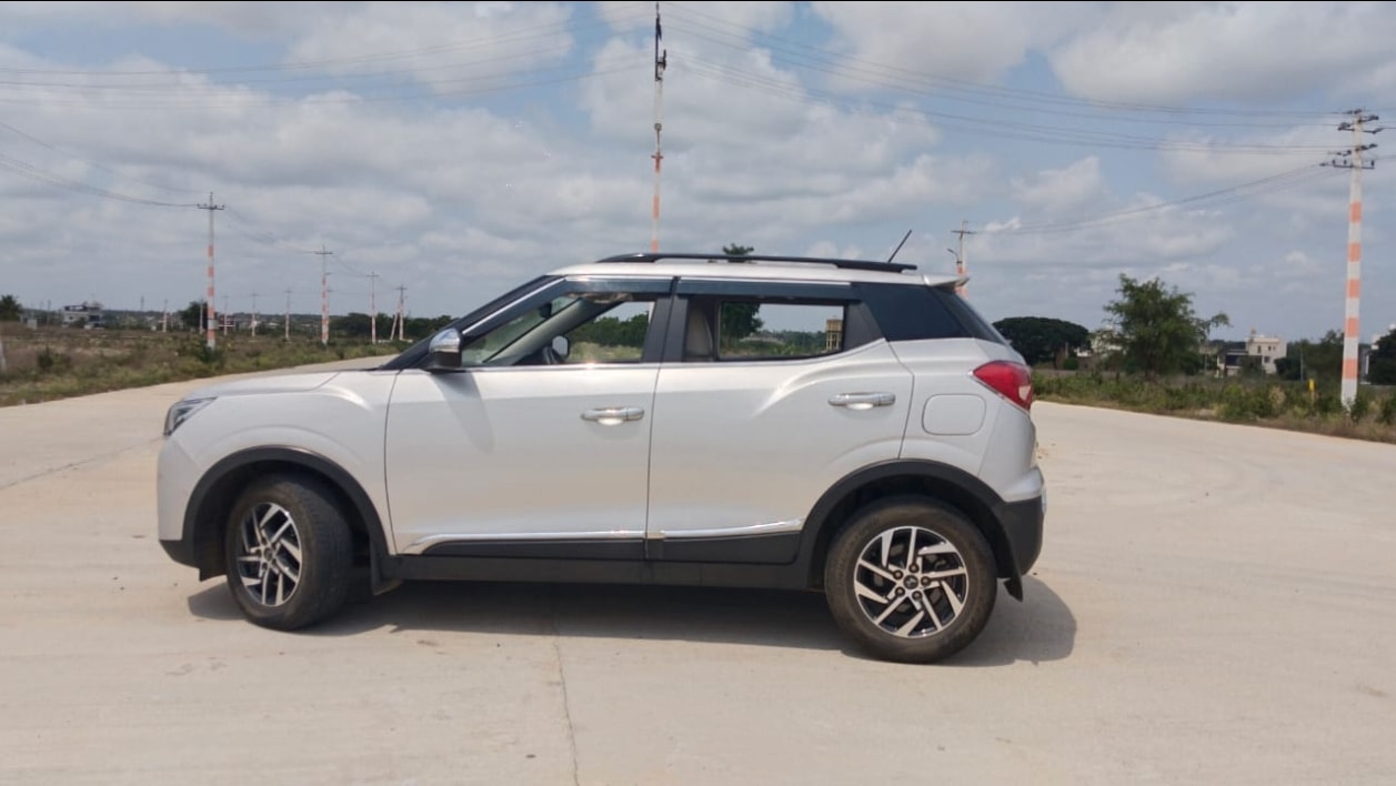 XUV300 image 2 XUV300 image 2