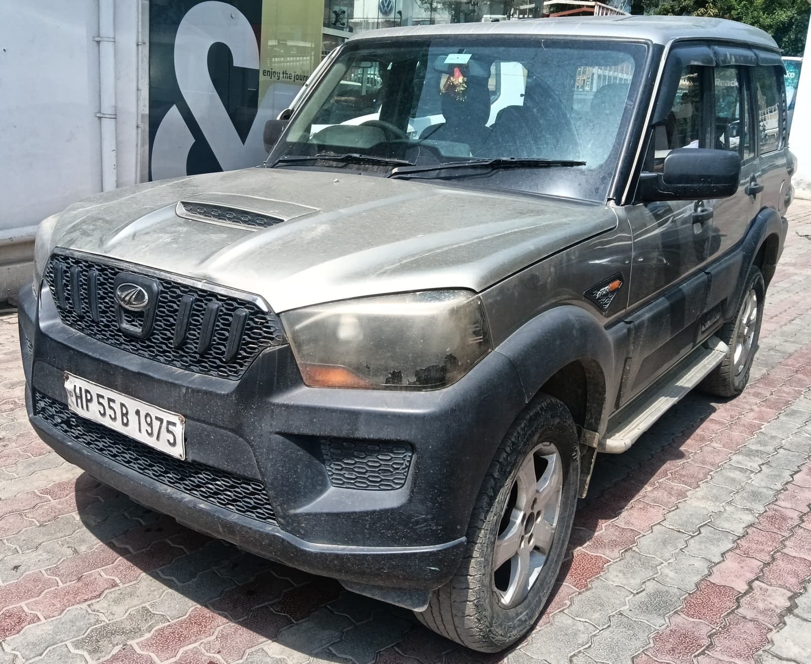 Used 2015 Mahindra Scorpio Used 2015 Mahindra Scorpio