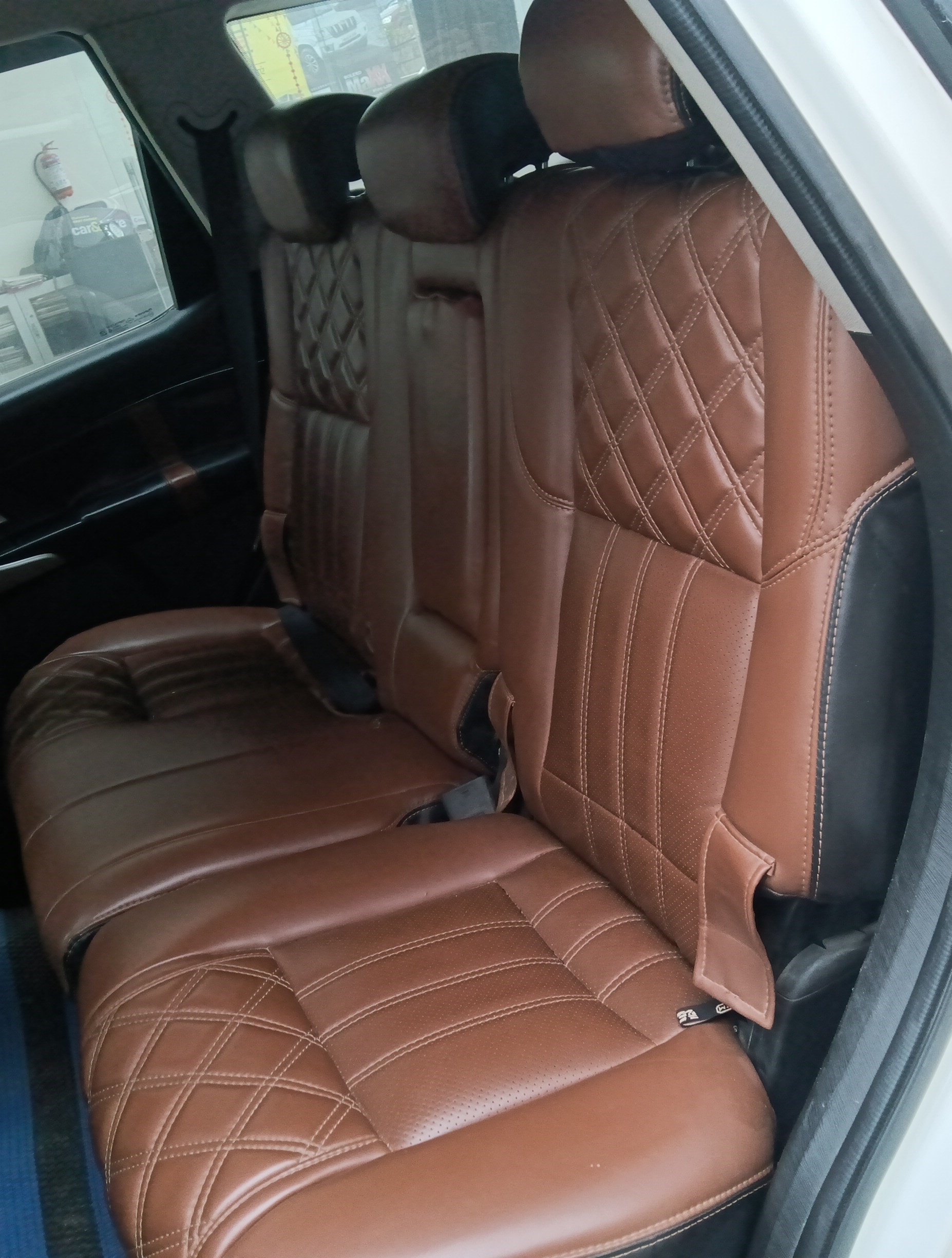 XUV500 image 17 XUV500 image 17