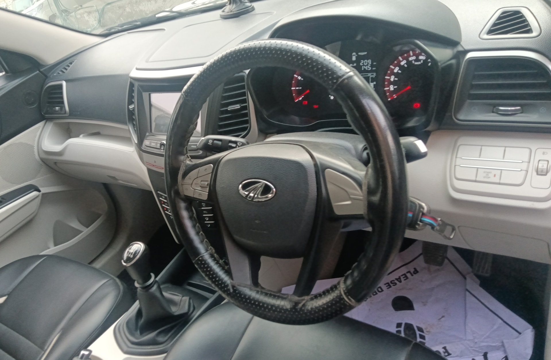 Used 2020 Mahindra XUV300 Used 2020 Mahindra XUV300