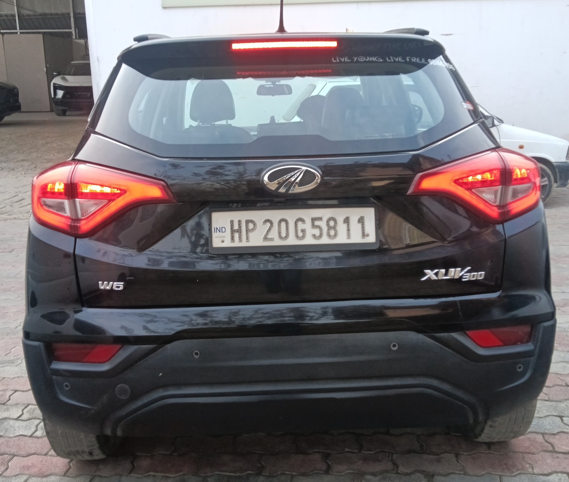 Used 2020 Mahindra XUV300 Used 2020 Mahindra XUV300