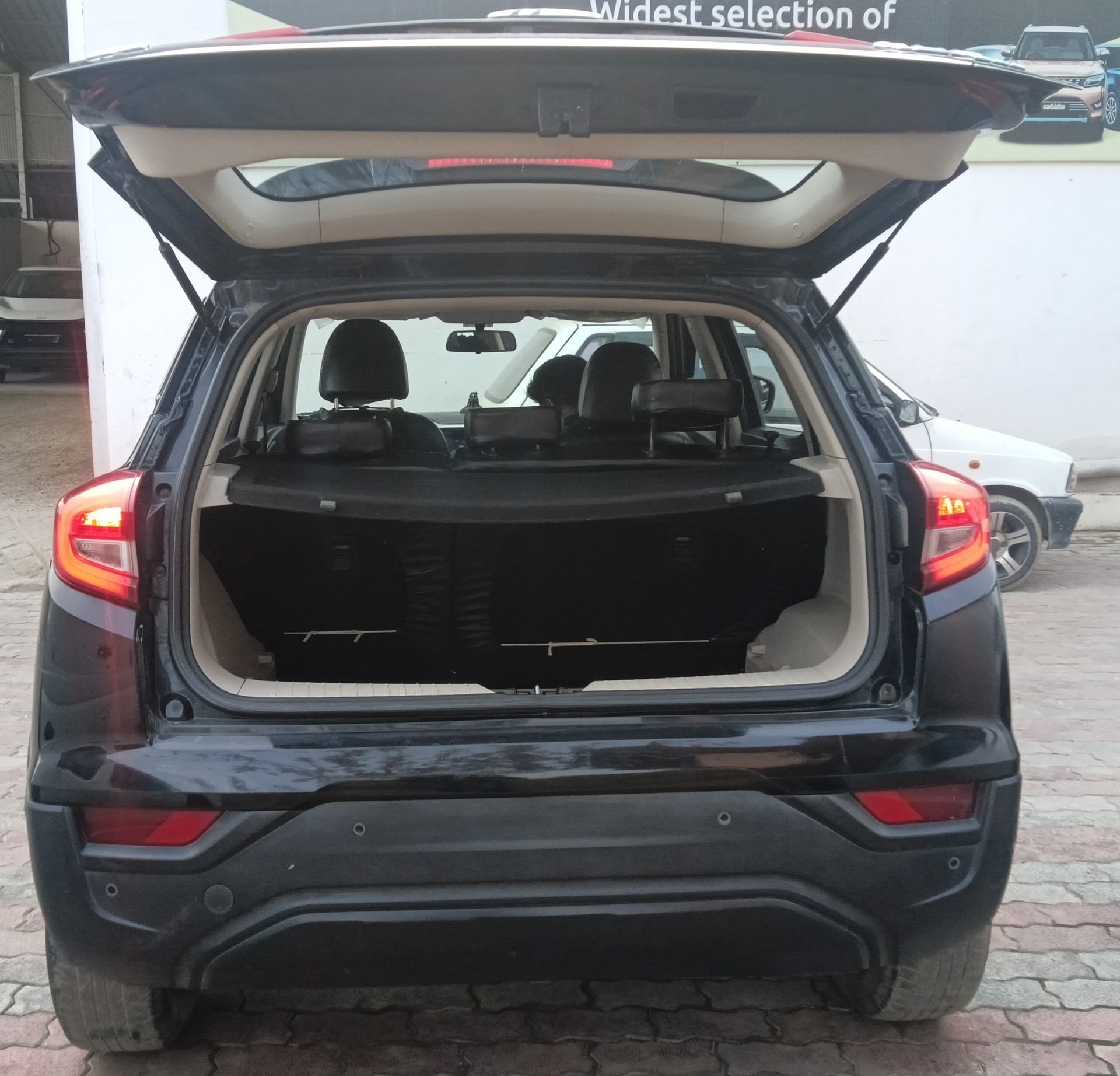 Used 2020 Mahindra XUV300 Used 2020 Mahindra XUV300