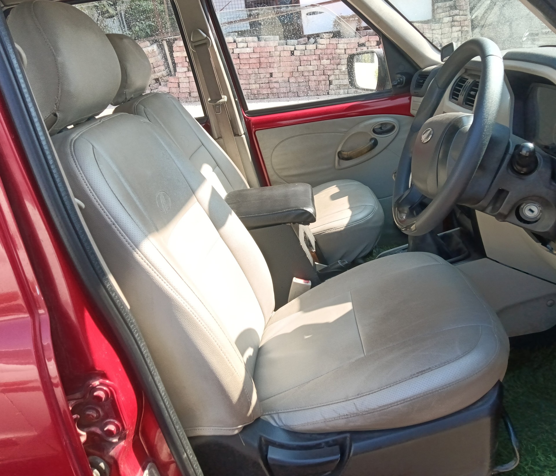 Scorpio image 13 Scorpio image 13