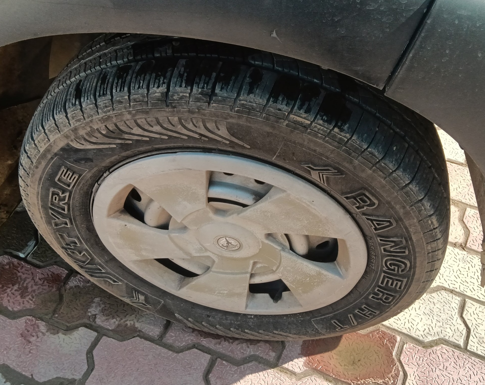 Scorpio image 8 Scorpio image 8