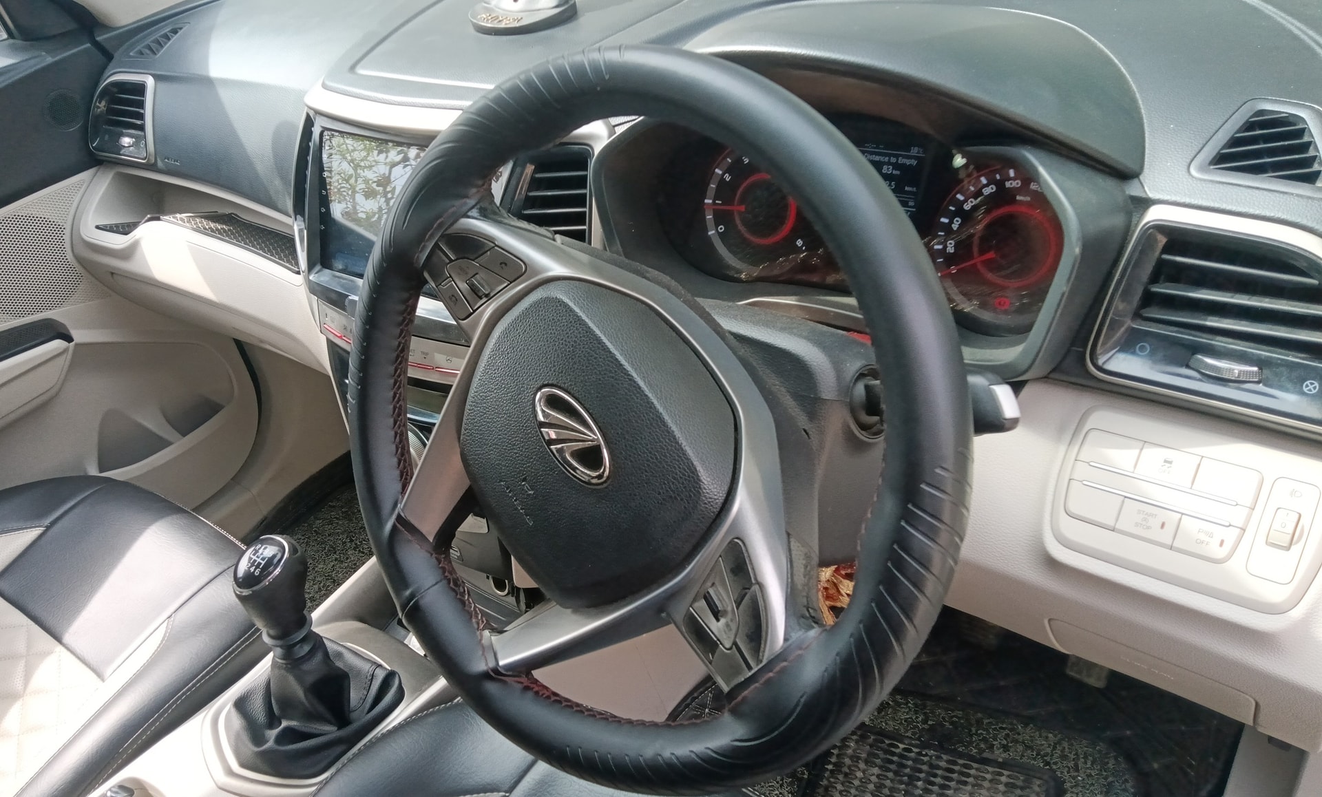 XUV300 image 11 XUV300 image 11