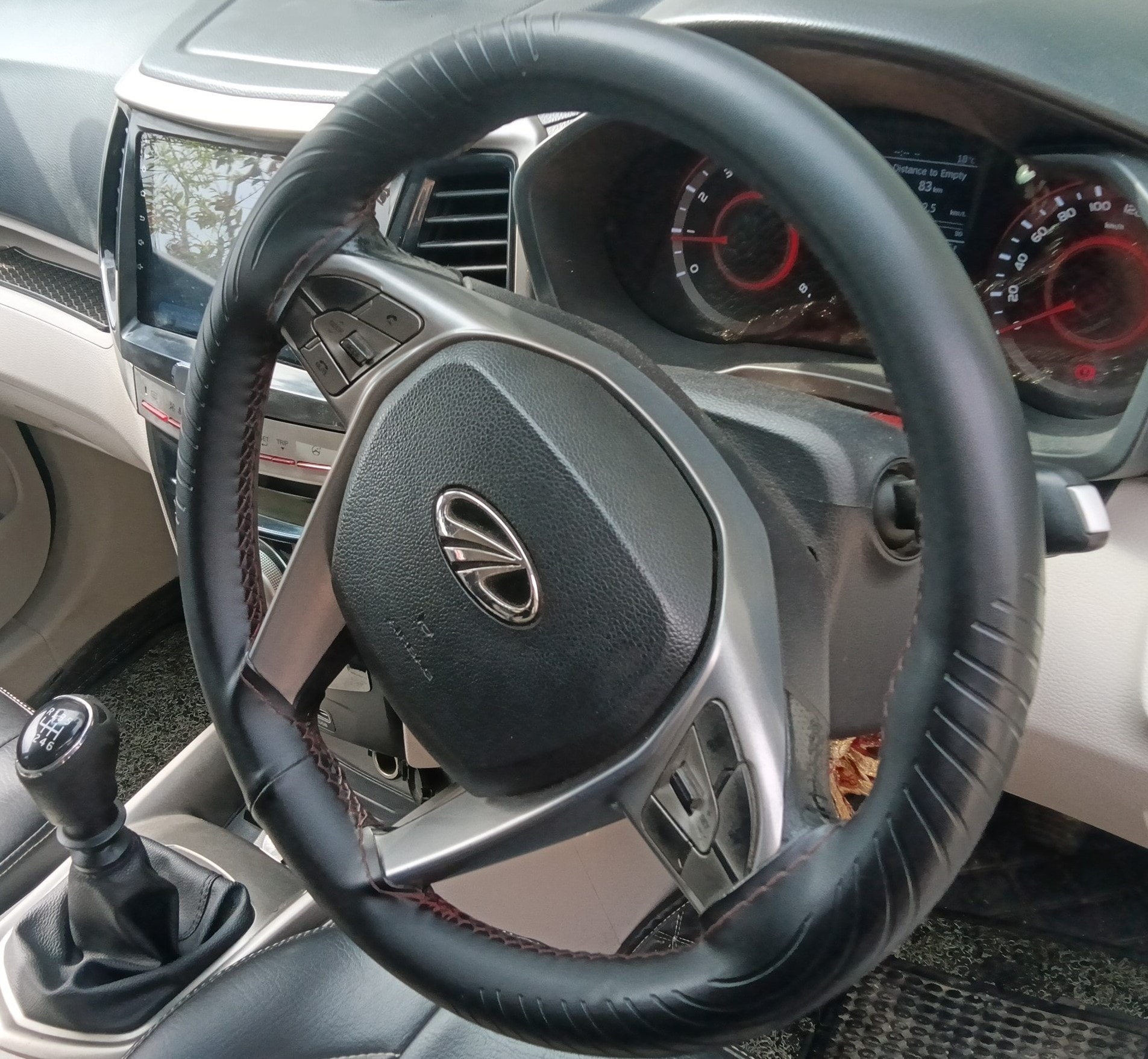 XUV300 image 12 XUV300 image 12