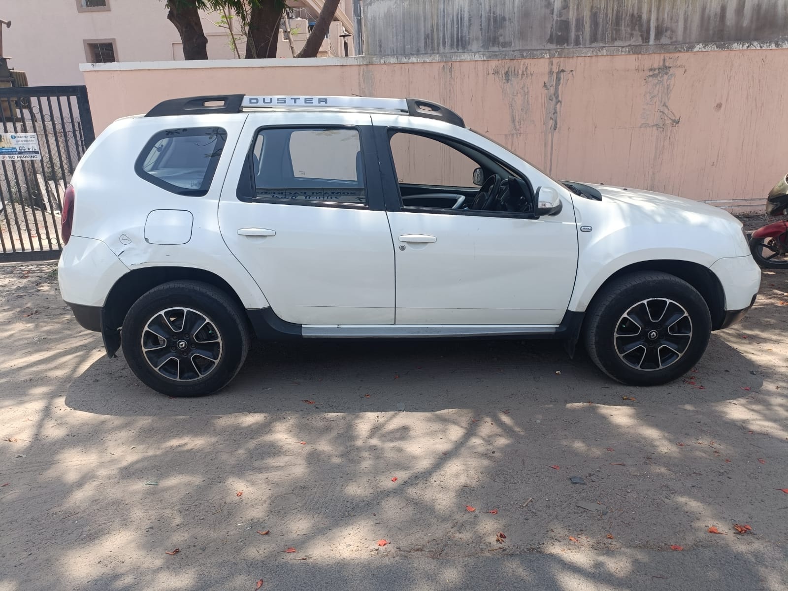 Duster image 4 Duster image 4